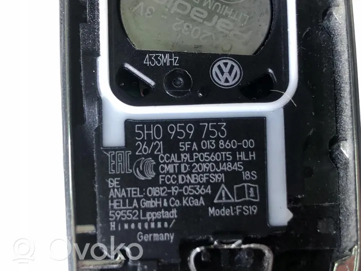 Volkswagen Golf VIII Užvedimo raktas (raktelis)/ kortelė 5H0959753