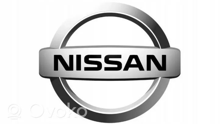 Nissan Micra Etupuskurin ylempi jäähdytinsäleikkö 623831F500