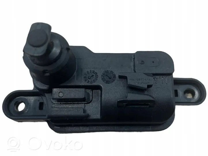 Audi A6 C7 Serratura del tappo del serbatoio del carburante 8V0862153B