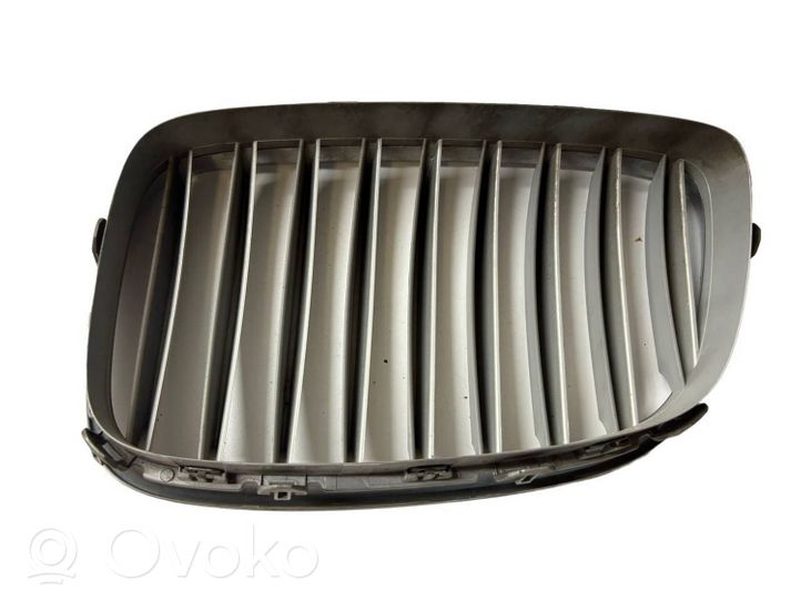 BMW 5 GT F07 Grille calandre supérieure de pare-chocs avant 7200170