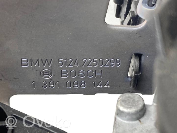 BMW 5 F10 F11 Moteur d'essuie-glace arrière 7207046