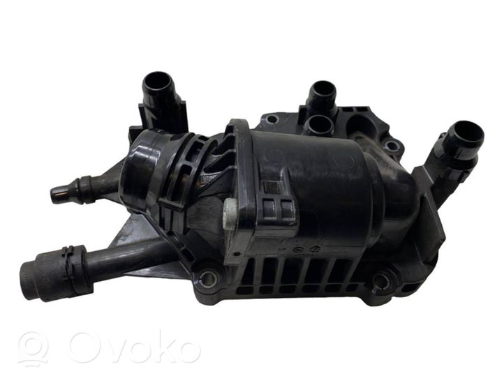 BMW 7 G11 G12 Termostat / Obudowa termostatu 8576288