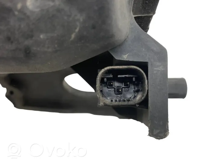 BMW X5 E53 Altra parte del vano motore 8408770