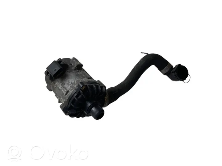 BMW X5 F15 Pompe à eau de liquide de refroidissement 7566335