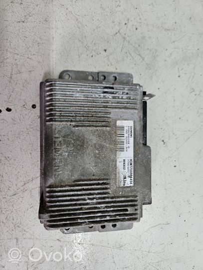 Renault Megane I Calculateur moteur ECU S105300104D