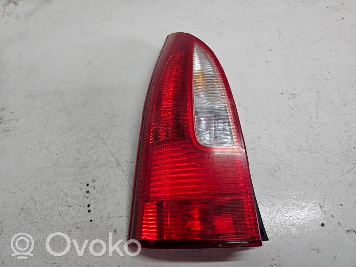 Mazda Premacy Lampa tylna 22061908L