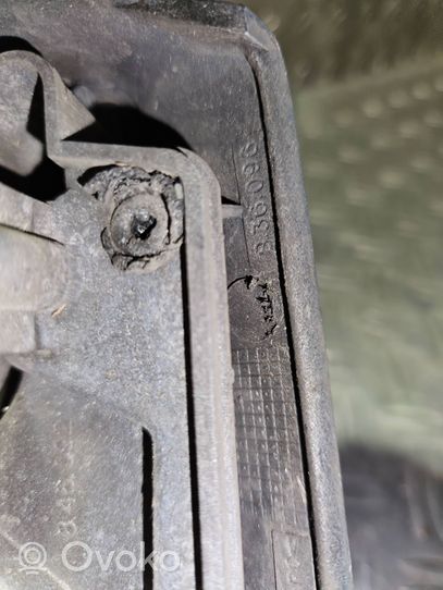 Volkswagen Caddy Manualne lusterko boczne drzwi przednich 836096
