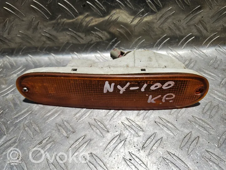 Nissan NX 100 Etupuskurin suuntavilkku 21063332