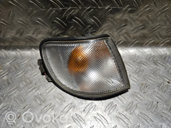 Nissan Sunny Front indicator light 010178