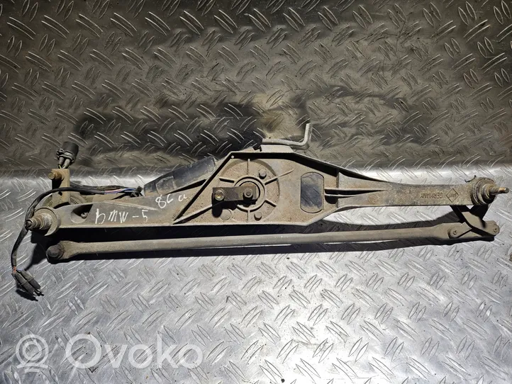 BMW 5 E34 Front wiper linkage and motor 1378650