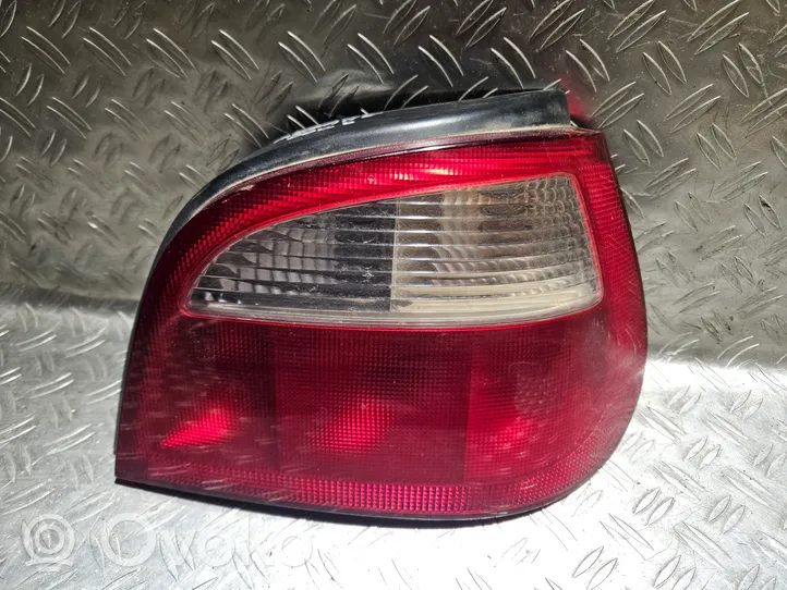 Renault Megane I Luci posteriori 7700428321