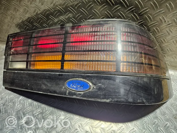 Ford Probe Lampa tylna 0437838