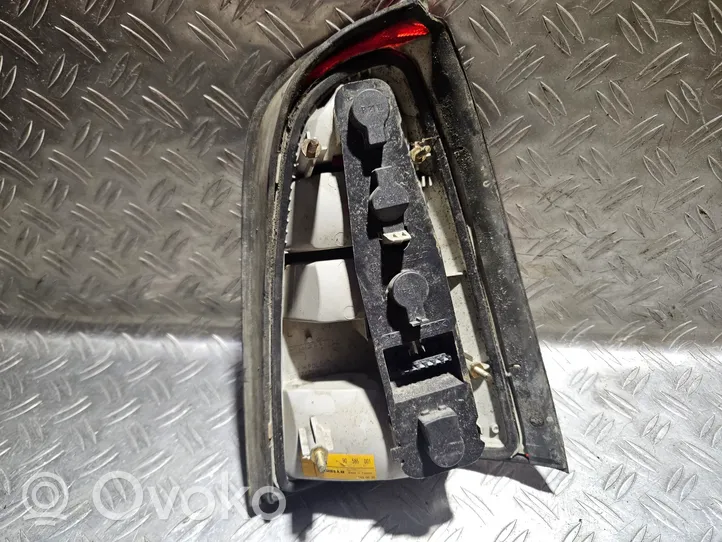 Opel Vectra B Lampa tylna 90585001