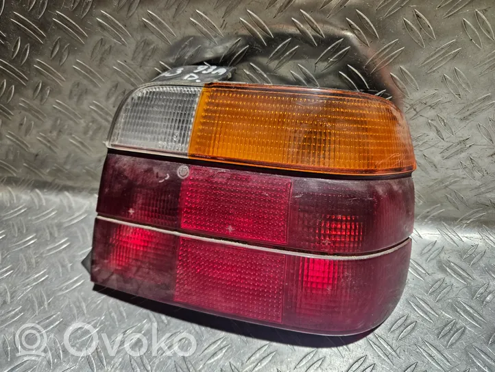 BMW 3 E36 Lampa tylna 29270202