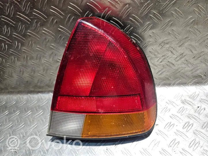 Mitsubishi Carisma Lampa tylna 29210202