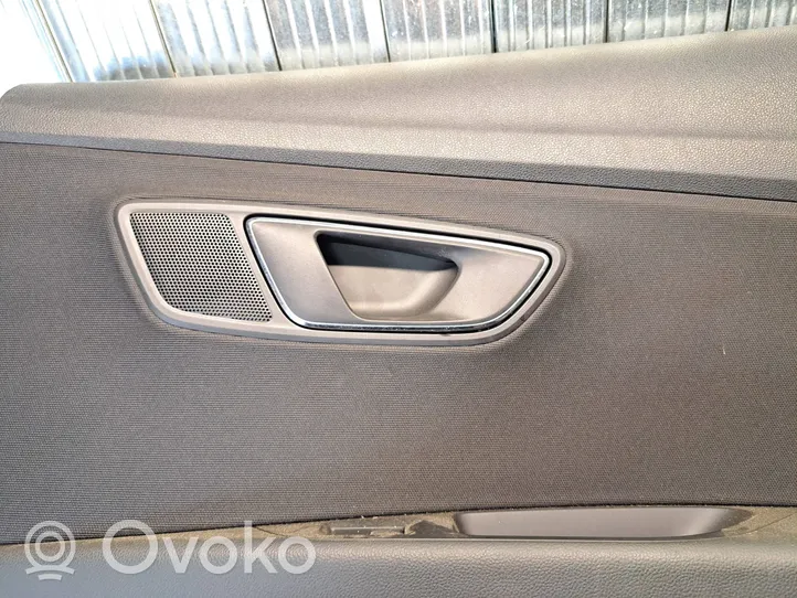 Seat Leon (5F) Apmušimas galinių durų (obšifke) 5F4867134