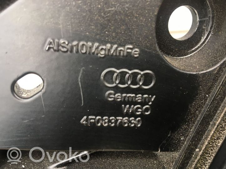 Audi A6 S6 C6 4F Ramka szyby drzwi przednich 4F0837630