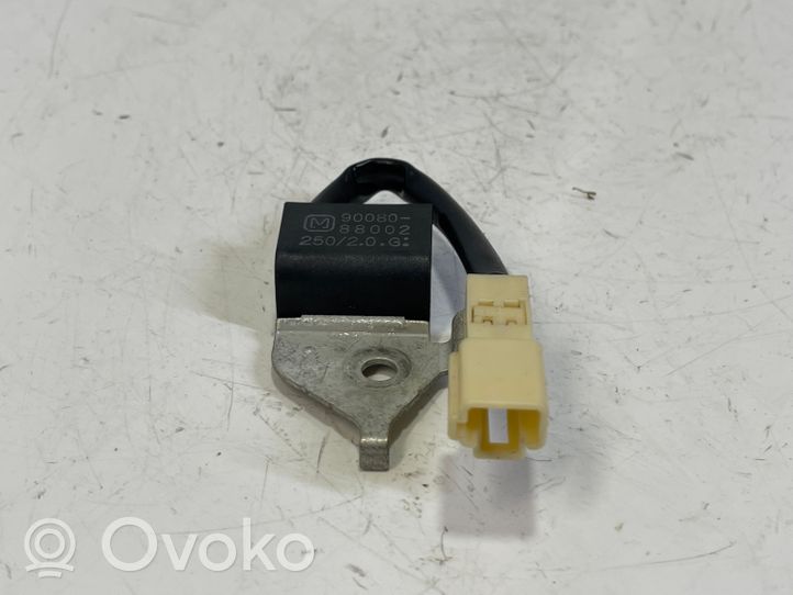 Toyota Avensis T250 Centralina antenna 9008088002