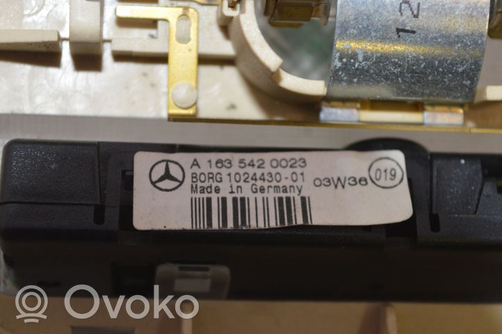 Mercedes-Benz ML W163 Przycisk / Włącznik oświetlenia wnętrza kabiny A1638201723