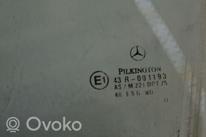 Mercedes-Benz C W203 Etuoven ikkunalasi, neliovinen malli A2037250100