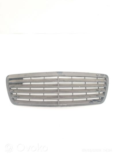 Mercedes-Benz E W210 Grille de calandre avant 