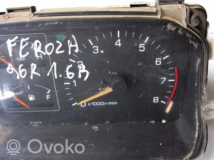 Daihatsu Feroza Compteur de vitesse tableau de bord 8301087E25
