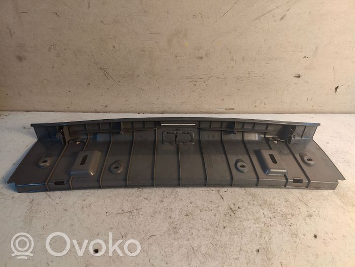 BMW 3 E90 E91 Osłona pasa bagażnika 7059258