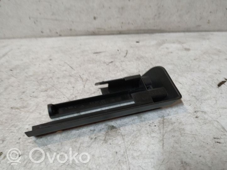 Audi A8 S8 D3 4E Cache rail de siège conducteur avant 4E0881349