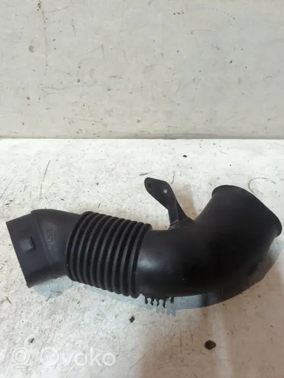 BMW 5 E60 E61 Air intake duct part 7790056