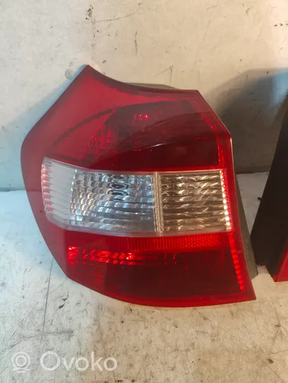 BMW 1 E81 E87 Lampy tylne / Komplet 69324502