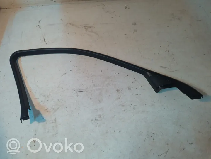 BMW 5 E60 E61 Moulure de vitre de la porte avant 7033629