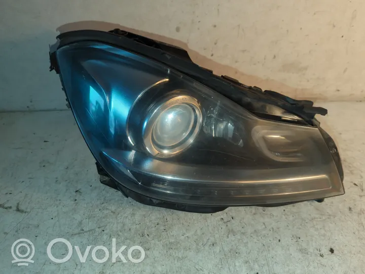 Mercedes-Benz C AMG W204 Lampa przednia A204820