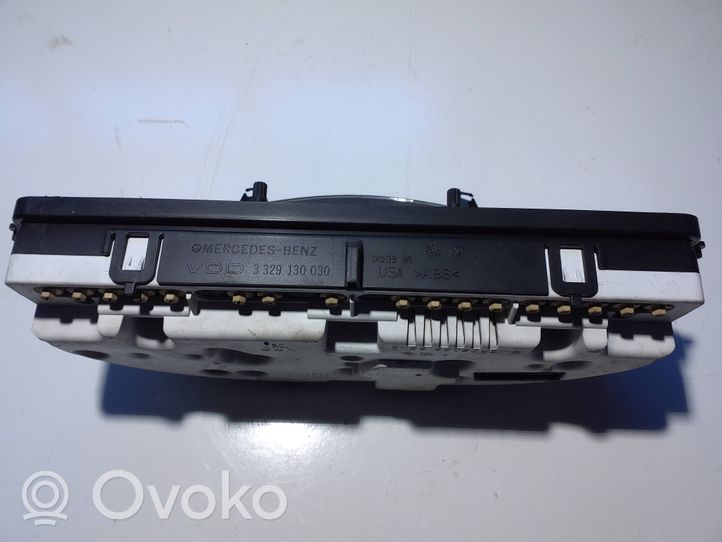 Mercedes-Benz ML W163 Tachimetro (quadro strumenti) A1635404011