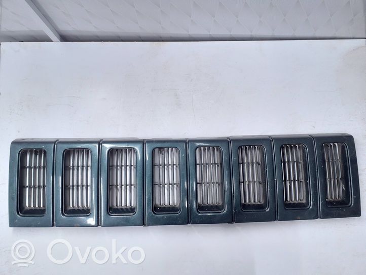 Jeep Grand Cherokee (WJ) Maskownica / Grill / Atrapa górna chłodnicy 55054890