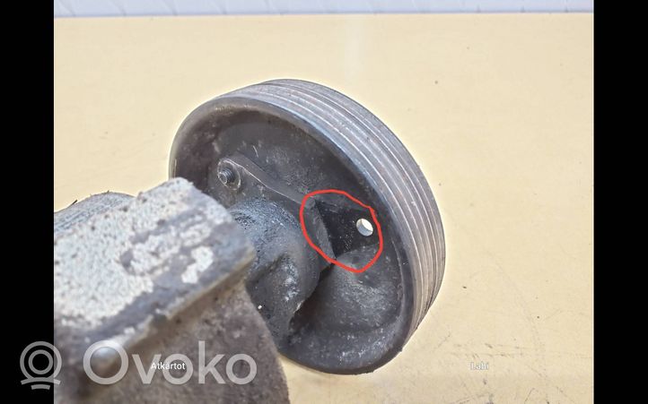 Volvo S40, V40 Pompe de direction assistée 7700872160