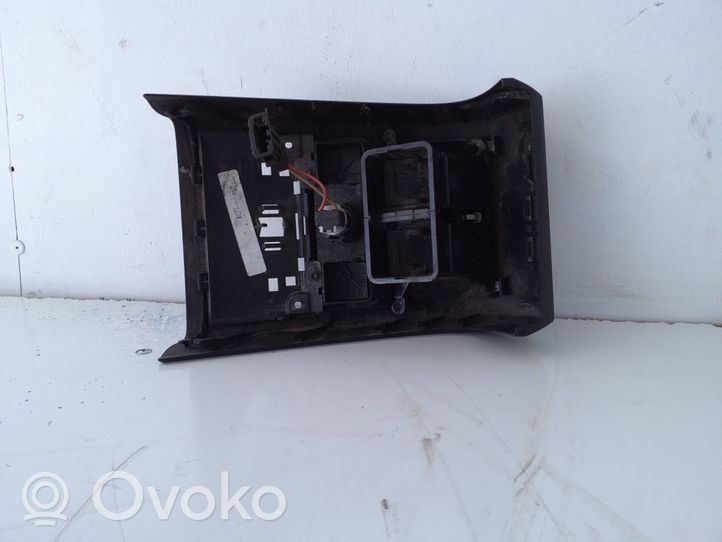 Volkswagen PASSAT B6 Panel gniazda zapalniczki tylnej tunelu środkowego 3C0863615