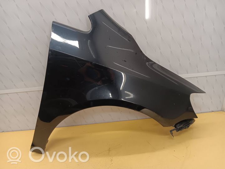 Volkswagen Golf Plus Supporto di montaggio del parafango 5M0821216