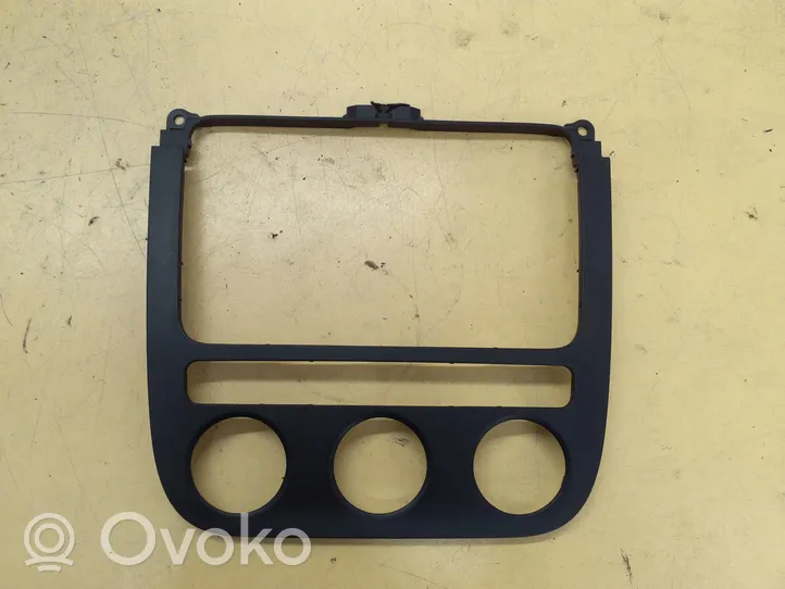 Volkswagen Golf V Mascherina climatizzatore/regolatore riscaldamento 1K0858069B