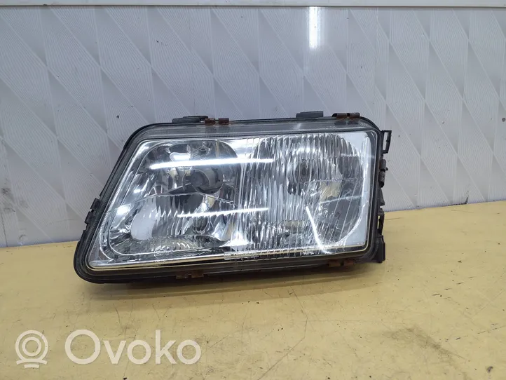 Audi A3 S3 8L Lampa przednia 205040B