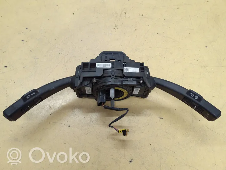 Volvo V70 Wiper turn signal indicator stalk/switch 31275025