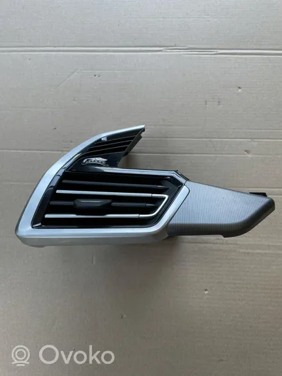 BMW X5 G05 Garniture, panneau de grille d'aération latérale 9399469