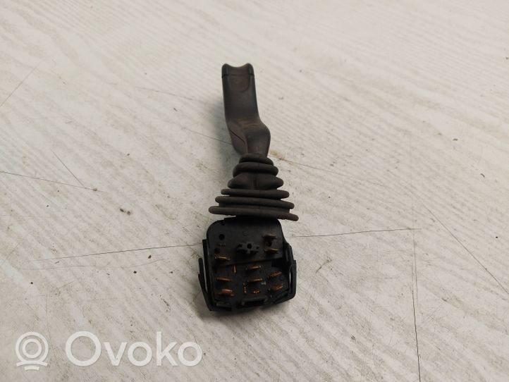 Opel Sintra Wiper control stalk 090481242