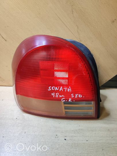 Hyundai Sonata Rear/tail lights 2357