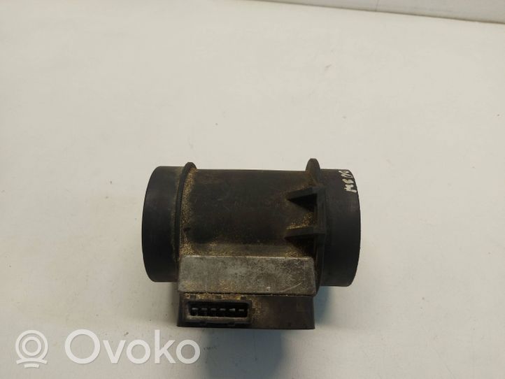 Volkswagen PASSAT B3 Przepływomierz masowy powietrza MAF 0280213021