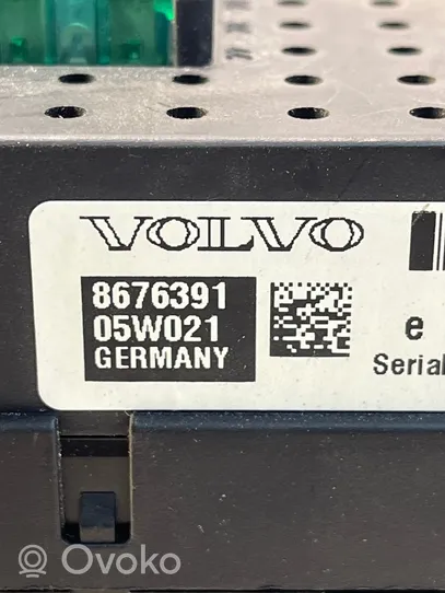 Volvo V70 Sulakemoduuli 8676391