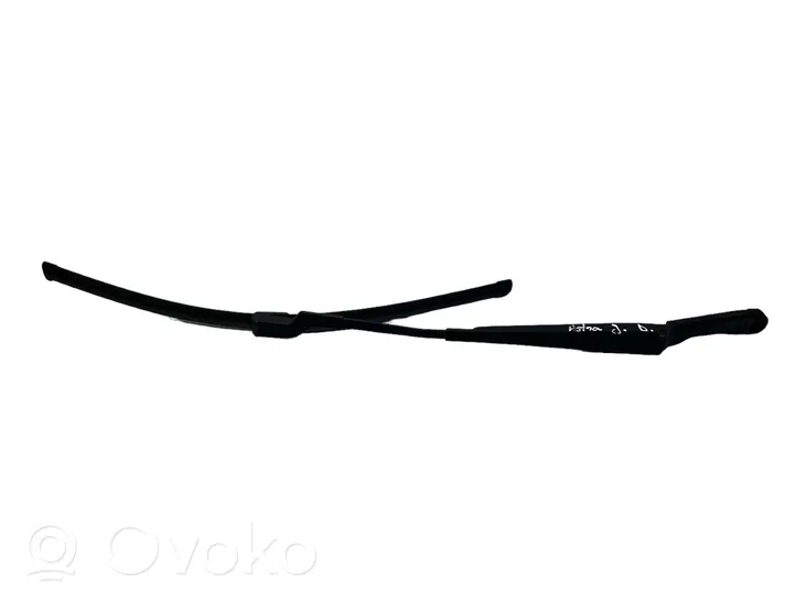 Opel Astra J Front wiper blade arm 13289887