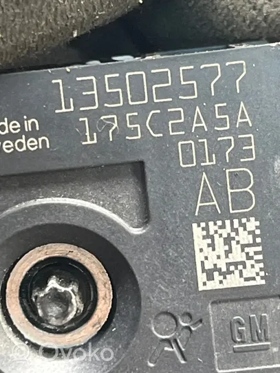 Opel Meriva B Sensore d’urto/d'impatto apertura airbag 13502577