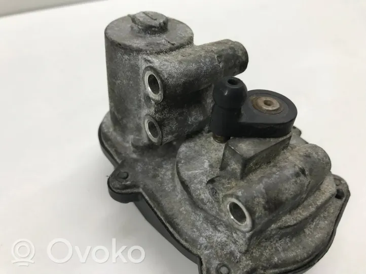 Volkswagen Golf V Attuatore/motore della valvola del collettore di aspirazione 03L129086