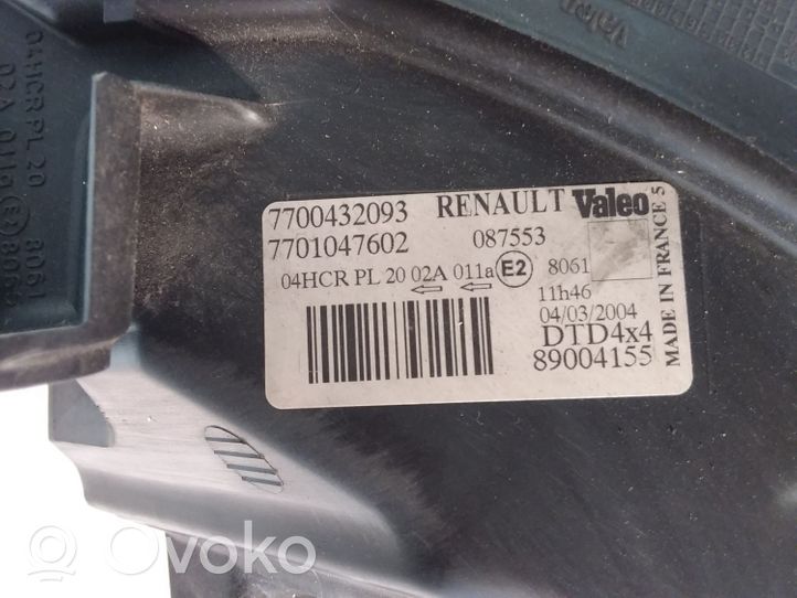 Renault Scenic RX Lampa przednia 087553