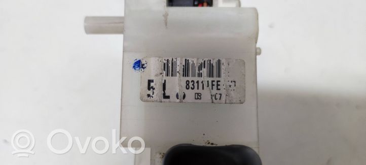 Subaru Impreza II Manetka / Przełącznik kierunkowskazów wycieraczek 8311JFE